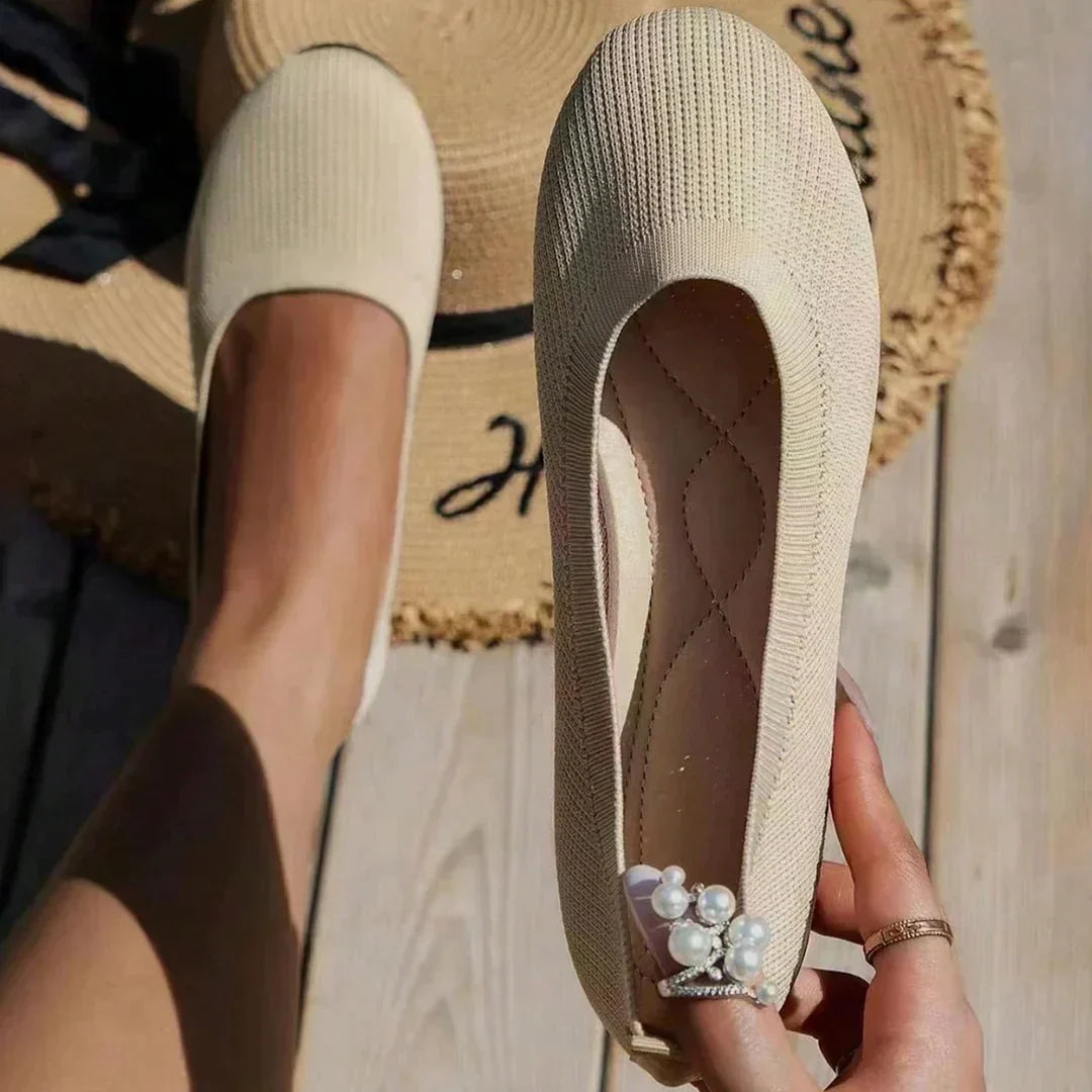 Lara | Zapatos ortopédicos planos sin cordones con diseño cerrado
