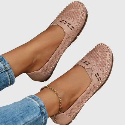 Paloma | Mocasines perforados para mujer sin cordones con diseño casual