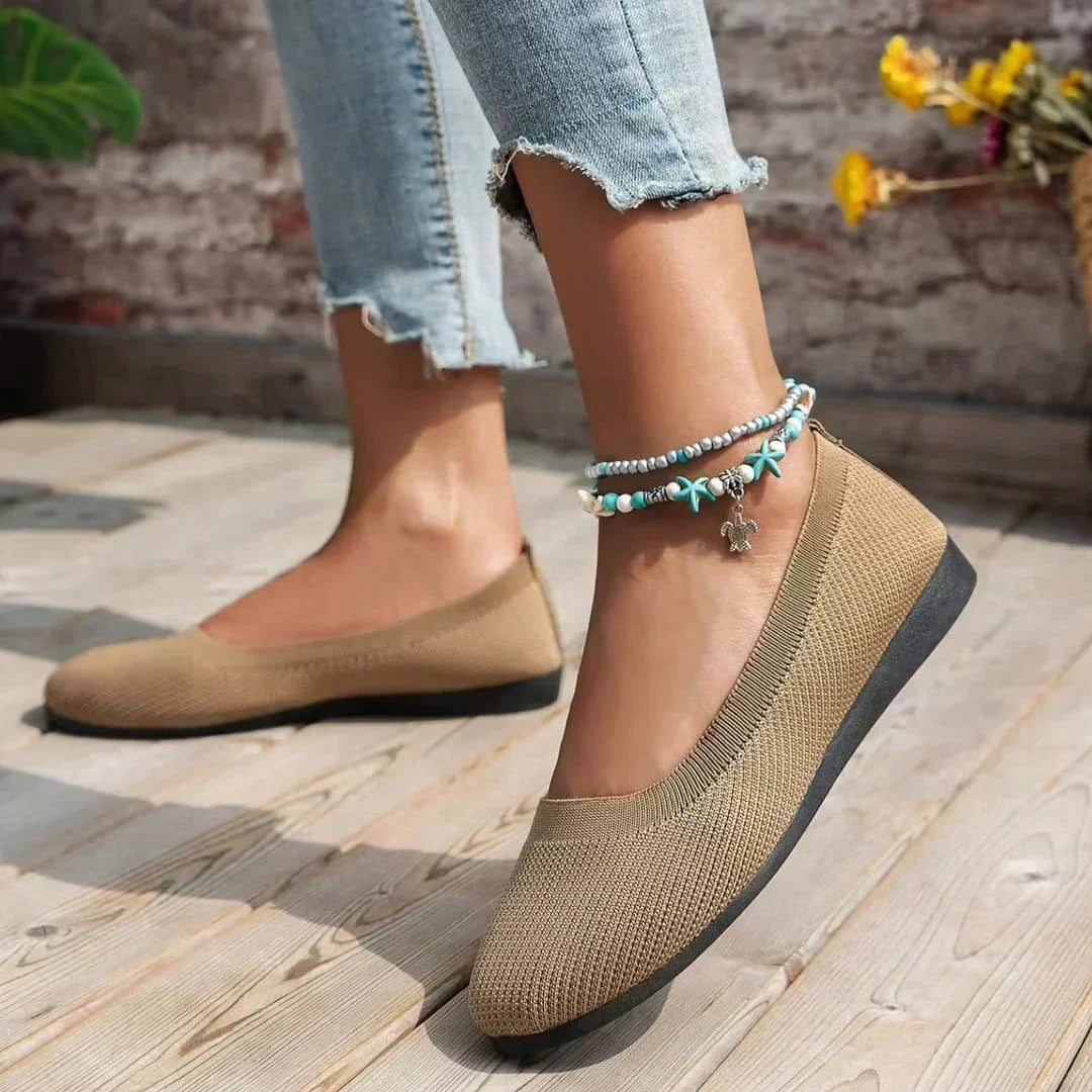 Lara | Zapatos ortopédicos planos sin cordones con diseño cerrado