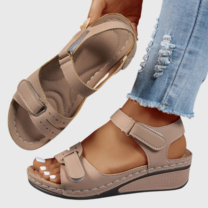 Almudena | Sandalias ortopédicas con doble tira y cuña baja