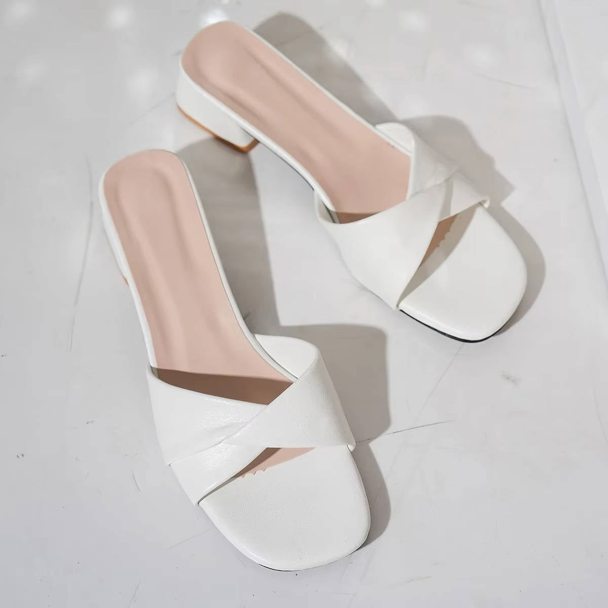 Susana | Women's block heel sandals with crossed straps