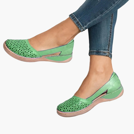 Saturnina | Zapatos ortopédicos para mujer con diseño perforado