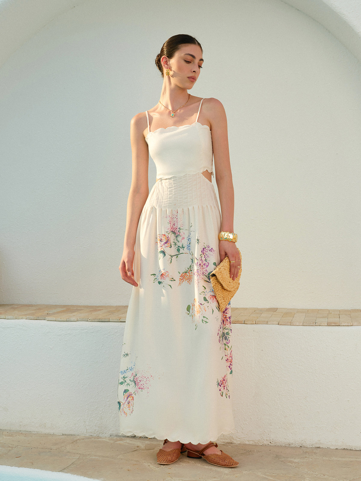 Rebeca | Women's floral maxi dress with slits and wavy hem
