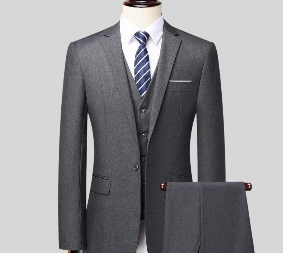 Arviano | Traje de tres piezas para hombre | Elegante