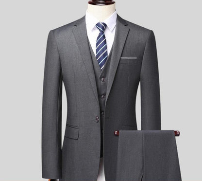 Arviano | Traje de tres piezas para hombre | Elegante