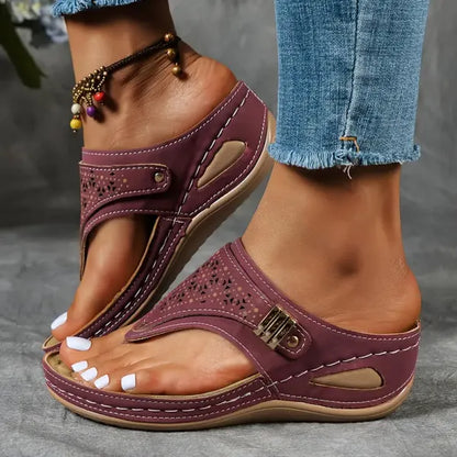 Natalia| Orthopedic women's sandals with straps and cushioned sole