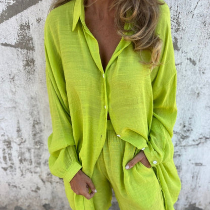 Lunara | Conjunto de dos piezas para mujer con camisa y botones
