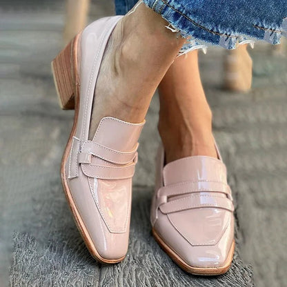 Tatiana | Mocasines para mujer de charol y tacón ancho