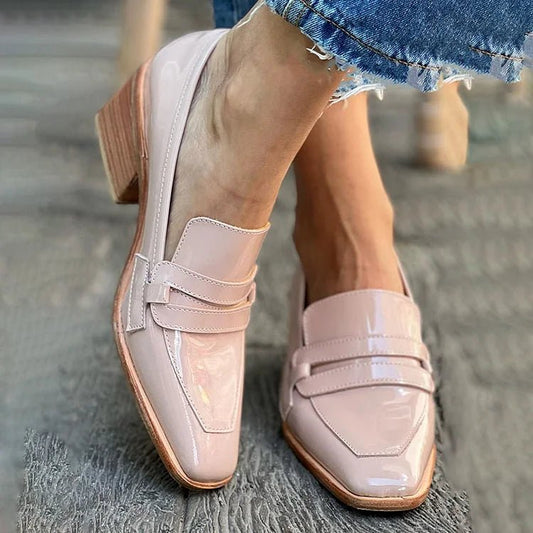 Tatiana | Mocasines para mujer de charol y tacón ancho