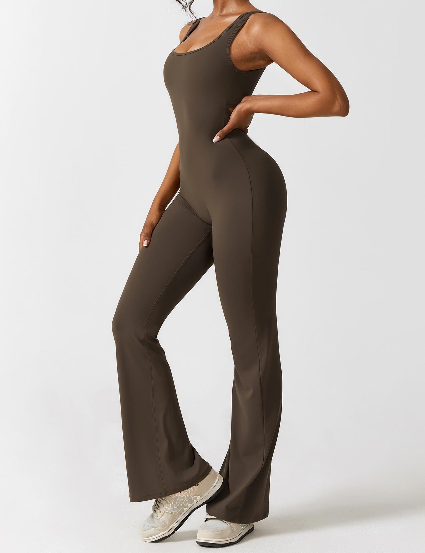 Adriana | Jumpsuit with open back and fitted flared cut